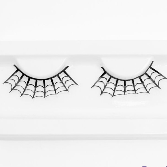 Claire's Other - Cobweb Eyelashes 🎃🎃